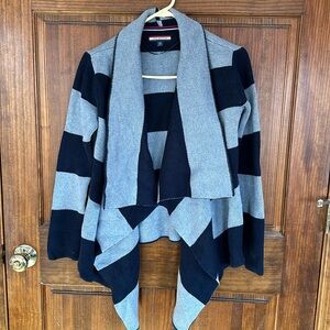 Tommy Hilfiger size xs/s cardigan.